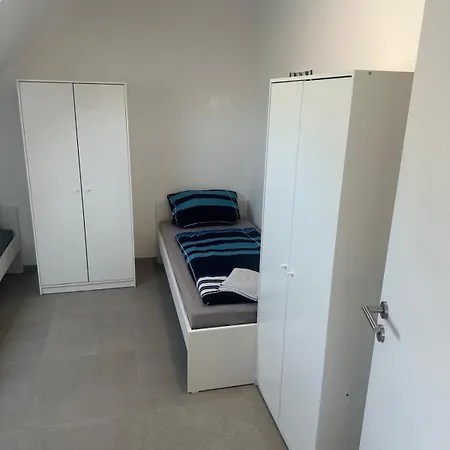 Appartamento Neubau 4 Schlafzimmer, Wohnkueche Balkon Und Parkplatz Wörrstadt
