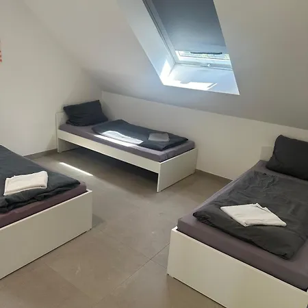 Neubau 4 Schlafzimmer, Wohnkueche Balkon Und Parkplatz Wörrstadt