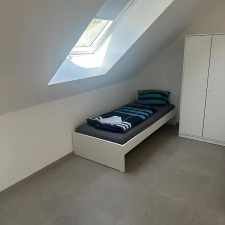 Appartamento Neubau 4 Schlafzimmer, Wohnkueche Balkon Und Parkplatz